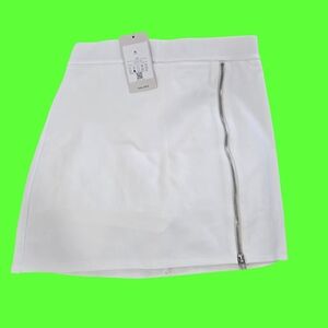 HALARA  White Mini Skirt with Zipper